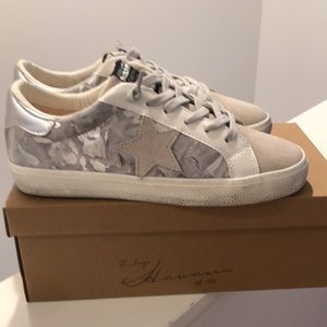 Vintage Havana women’s sneakers size USA 8.5